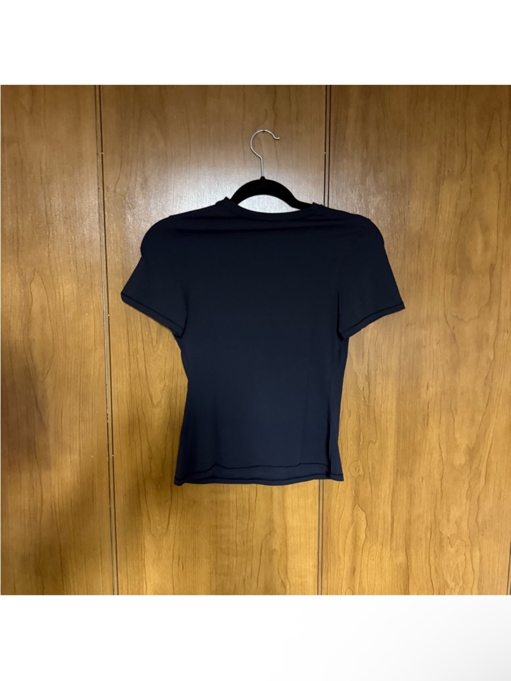 SKIMS Fits Everybody Tee- Black Short Sleeve Crewneck Tee - Picture 2 of 3